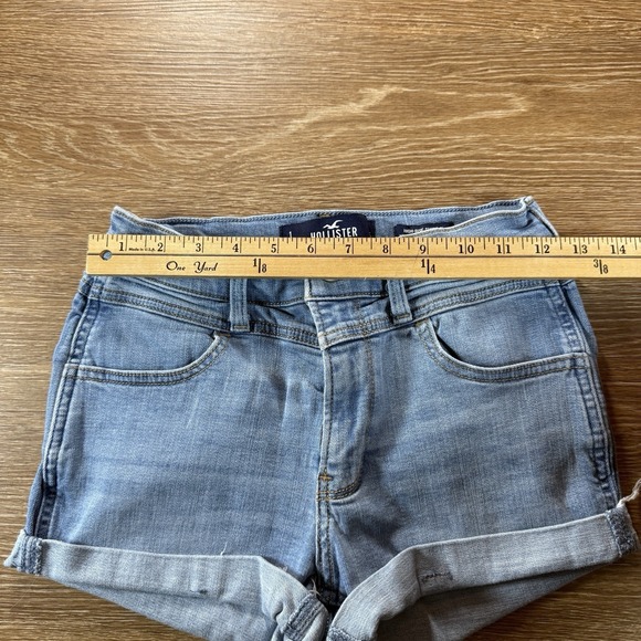 Hollister Women's High Rise Denim Shorts Light Wash Cuffed W25 Size 1 Casual - Picture 6 of 9